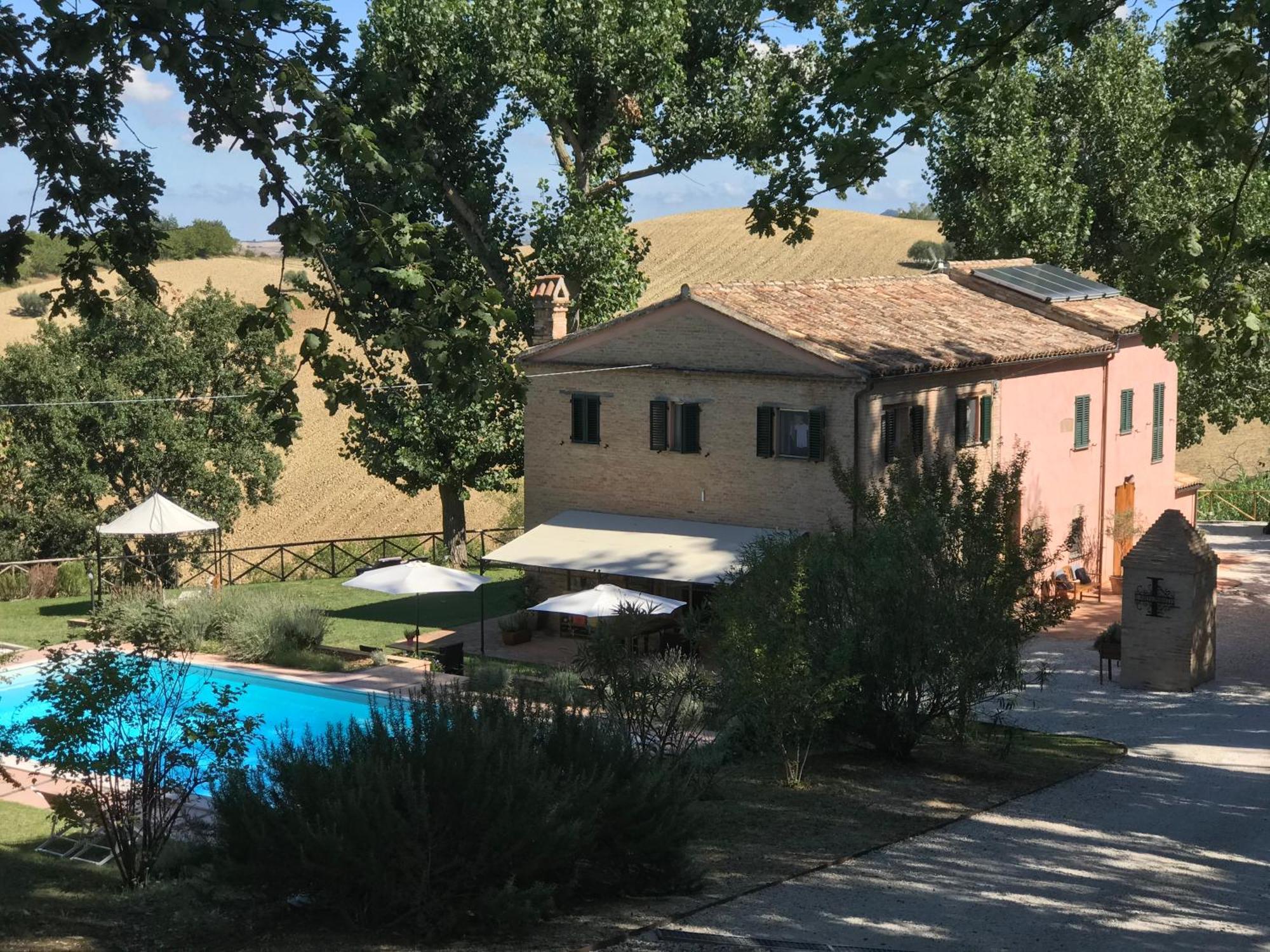 Santa Maria Nuova  Il Posto Perfetto Bed & Breakfast エクステリア 写真