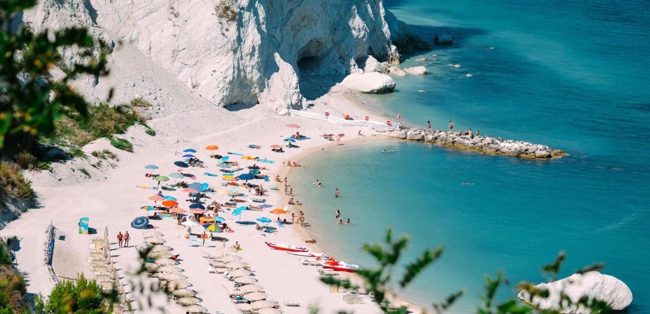 Santa Maria Nuova  Il Posto Perfetto Bed & Breakfast エクステリア 写真